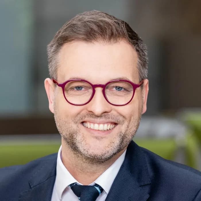 dr. Lázár Gábor